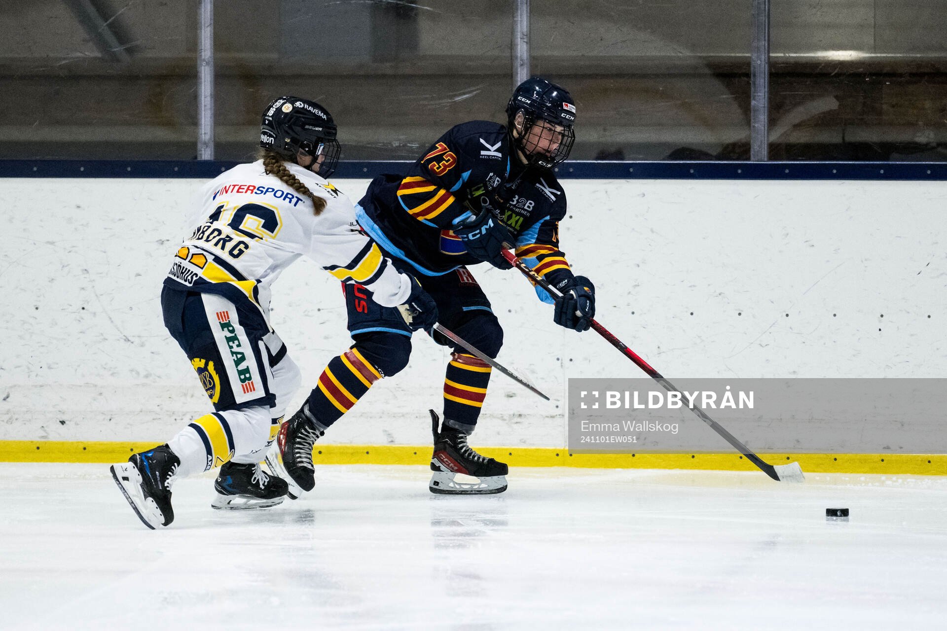 HV71s Kajsa Armborg och Djurgårdens Hana Haasova