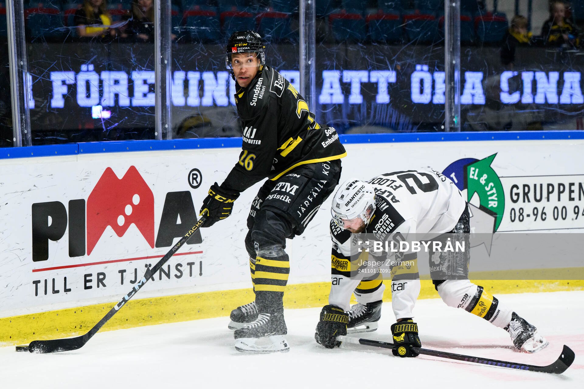 AIKs Oscar Nord och Västerås Erik Flood