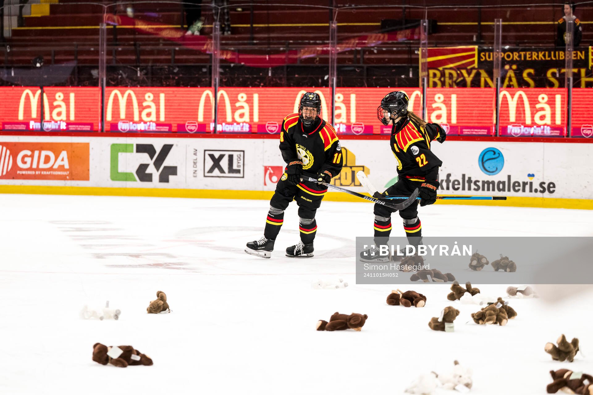 Brynäs Jenniina Nylund jublar