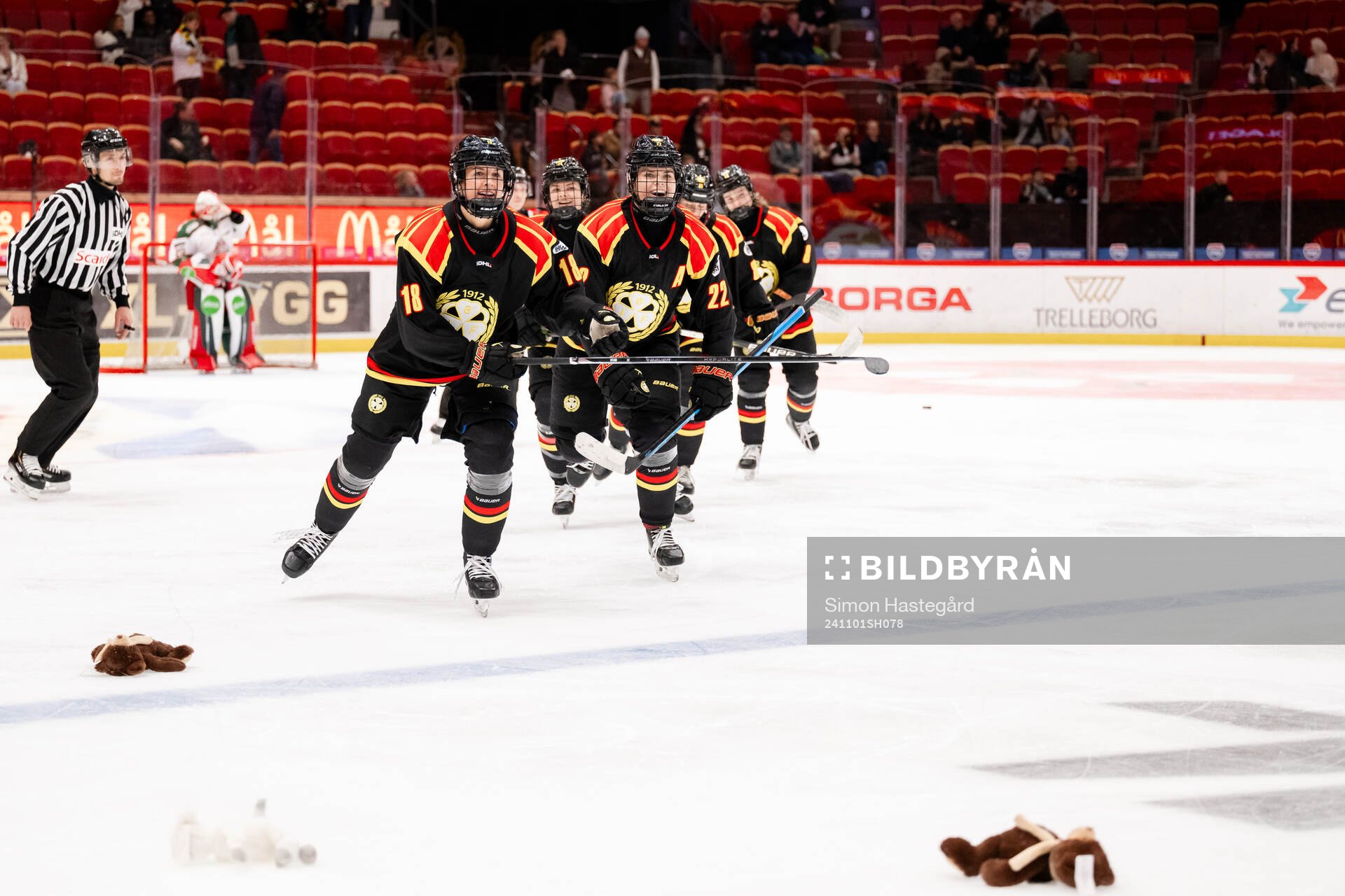 Brynäs Jenniina Nylund jublar