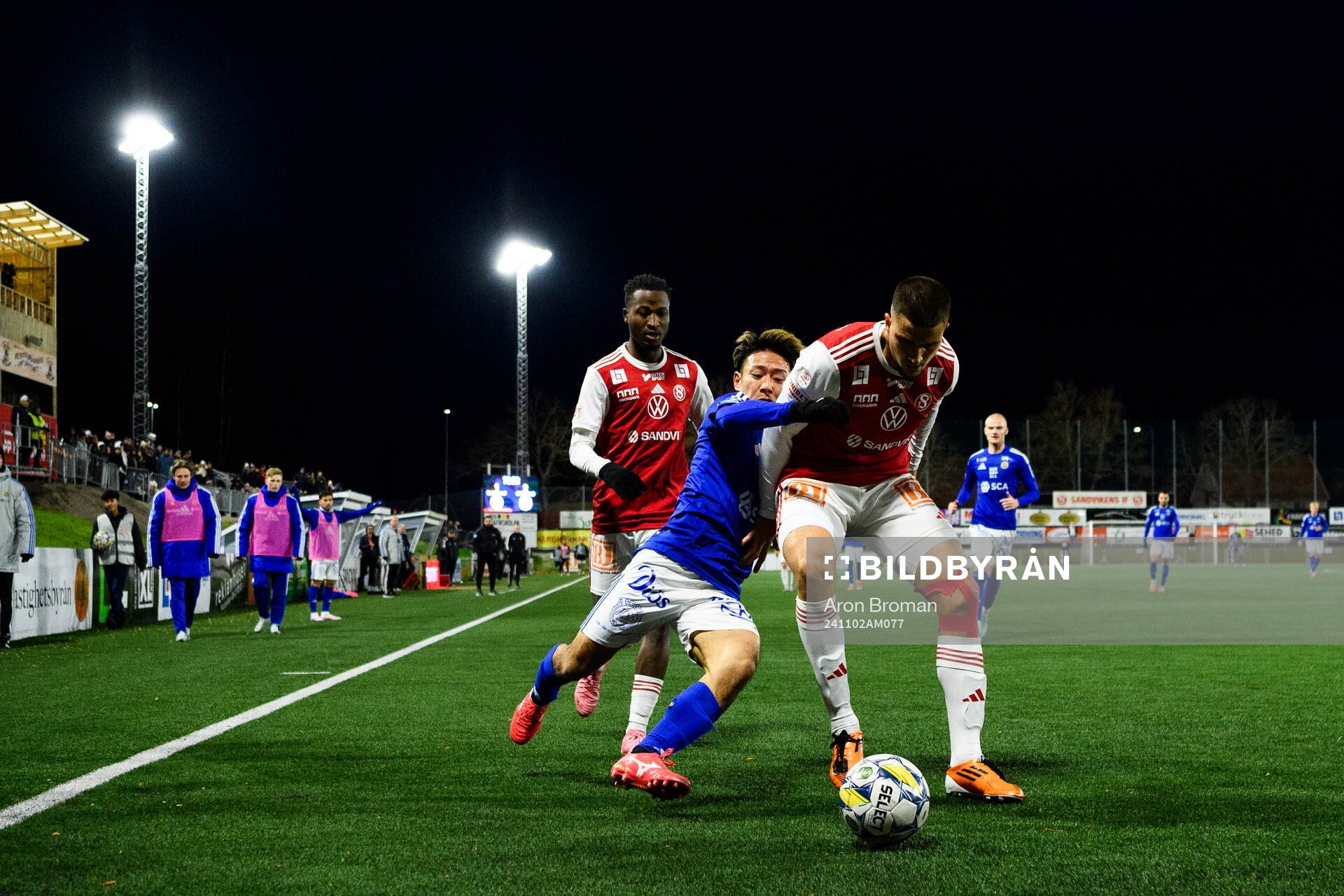 GIF Sundsvalls Taiki Kagayama och Sandvikens IFs Zinedin