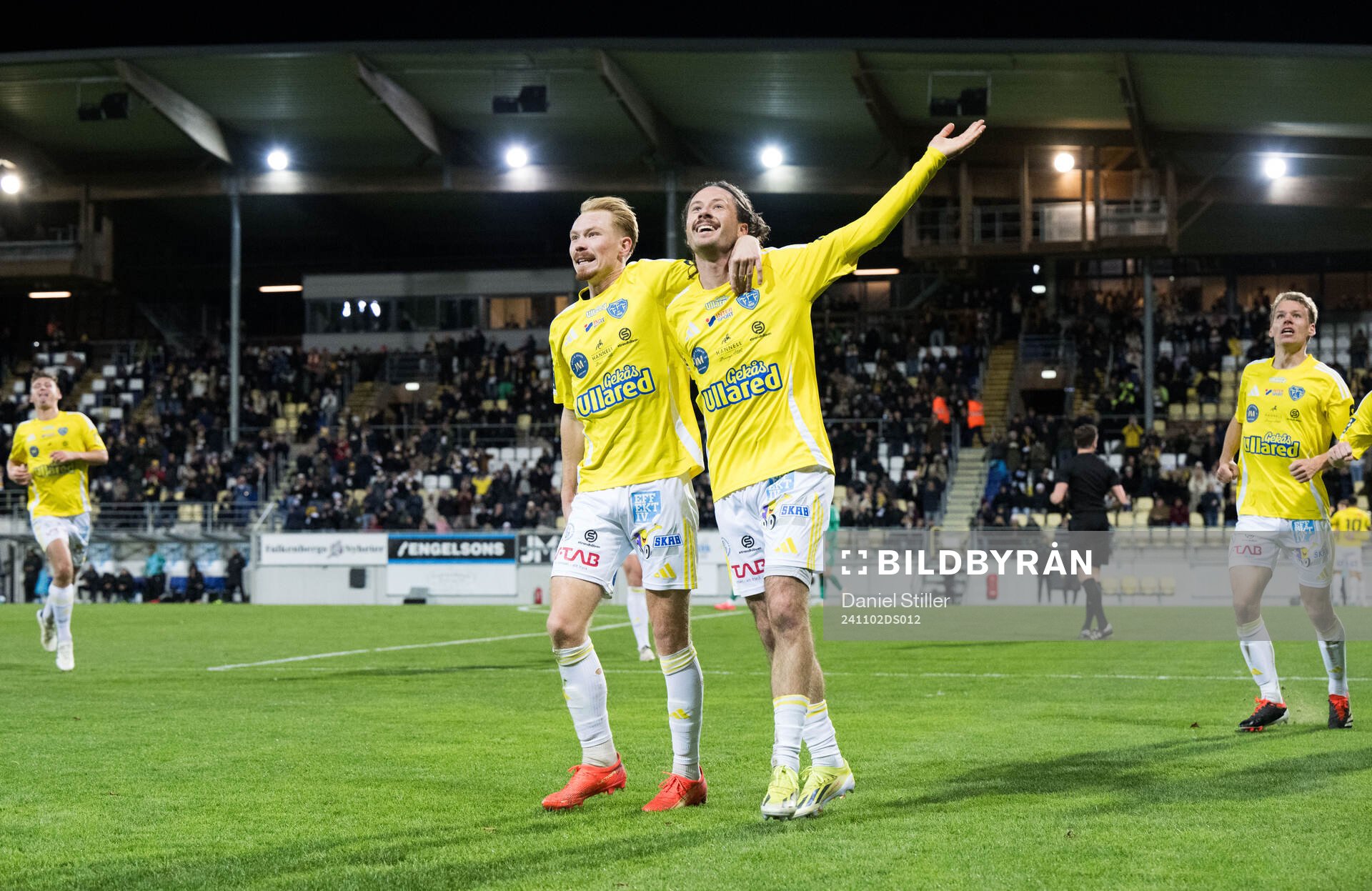 Falkenbergs FFs Rasmus Andersson jublar