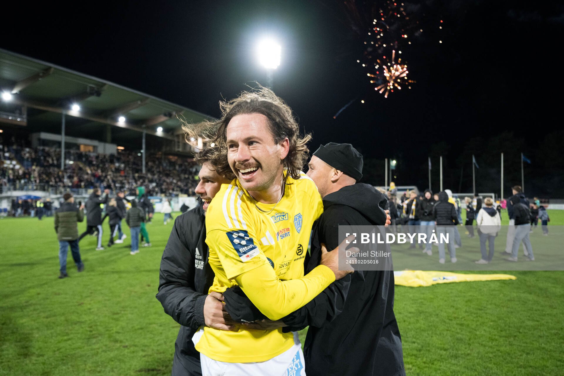 Falkenbergs FFs Rasmus Andersson jublar