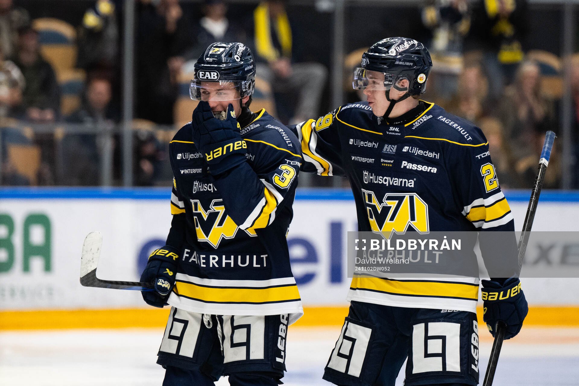 HV71s Jamiro Reber jublar