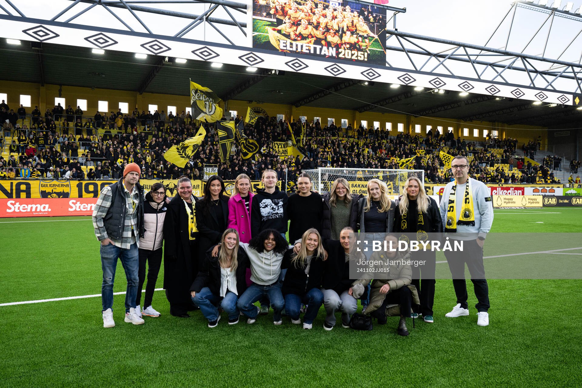 Elfsborgs damlag hyllades innan fotbollsmatchen i