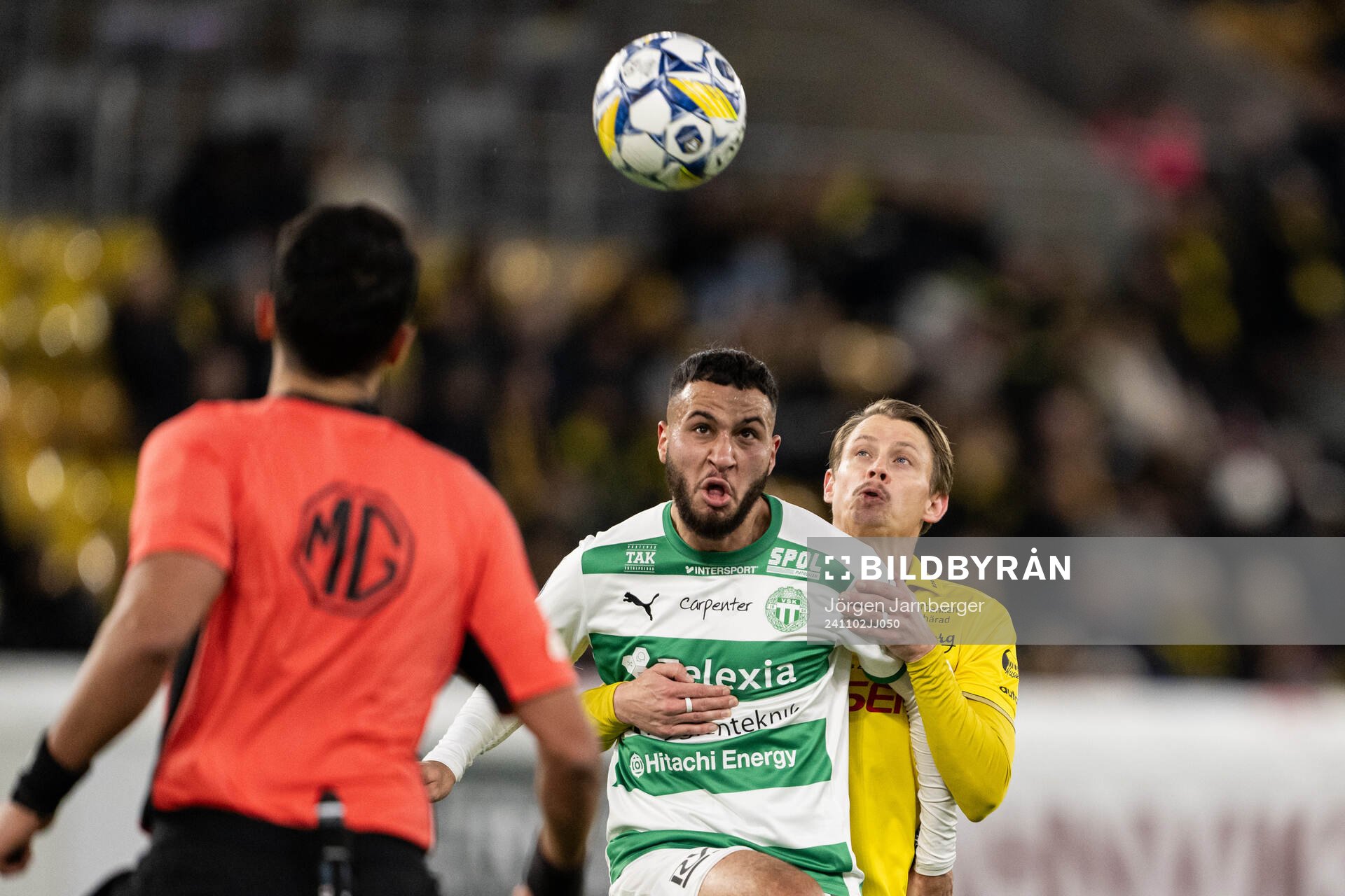Västerås Elyas Bouzaiene och Elfsborgs Simon Hedlund