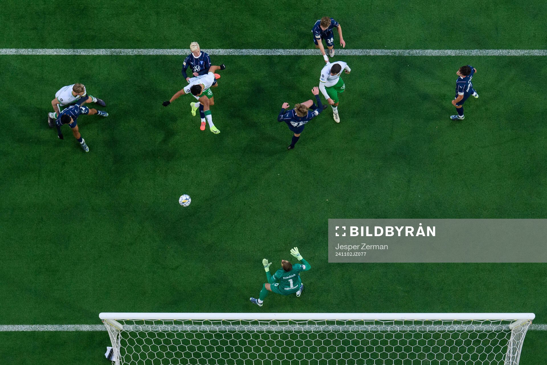 Hammarbys Jusef Erabi nickar in 1-0
