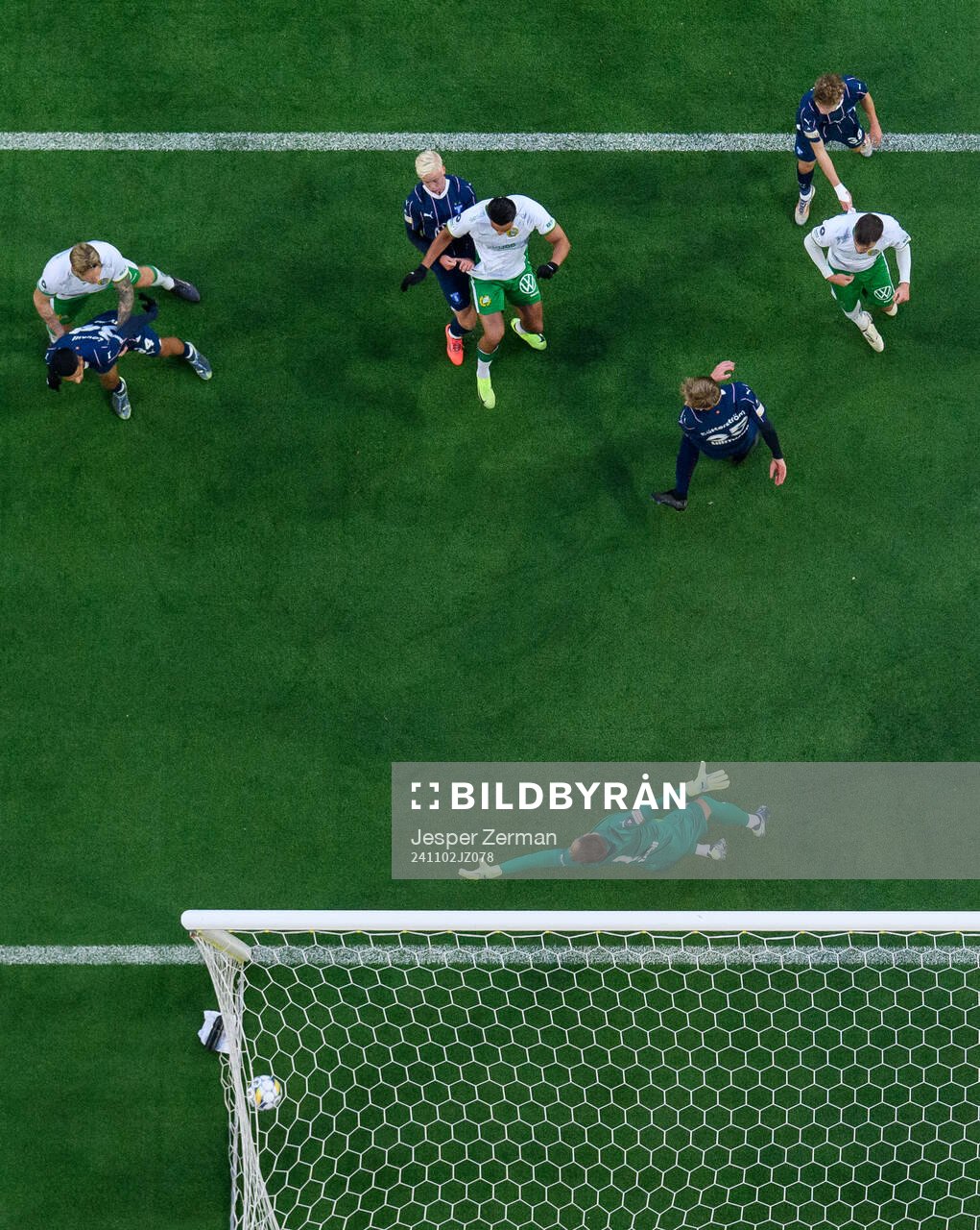 Hammarbys Jusef Erabi nickar in 1-0