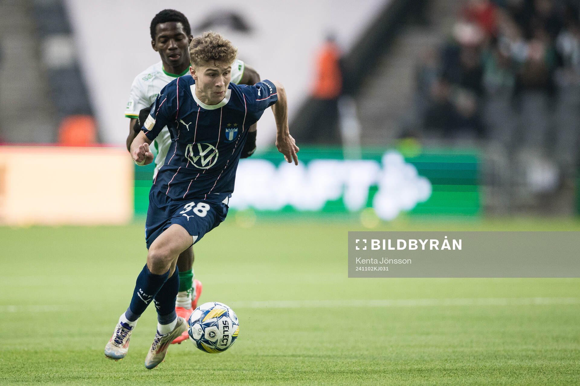 Malmö FFs Hugo Bolin och Hammarbys Bazoumana Touré