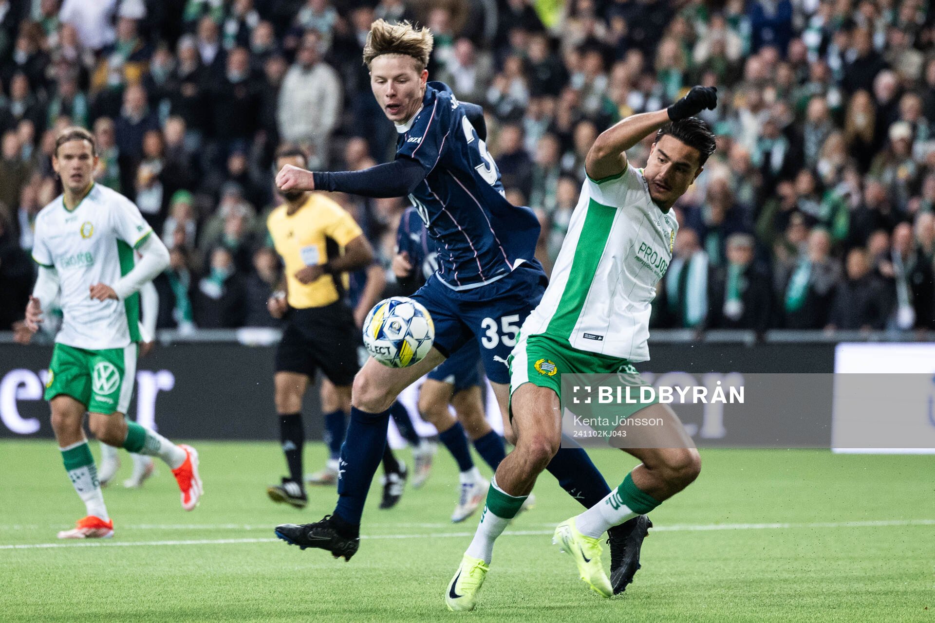 Malmö FFs Nils Zätterström och Hammarbys Jusef Erabi
