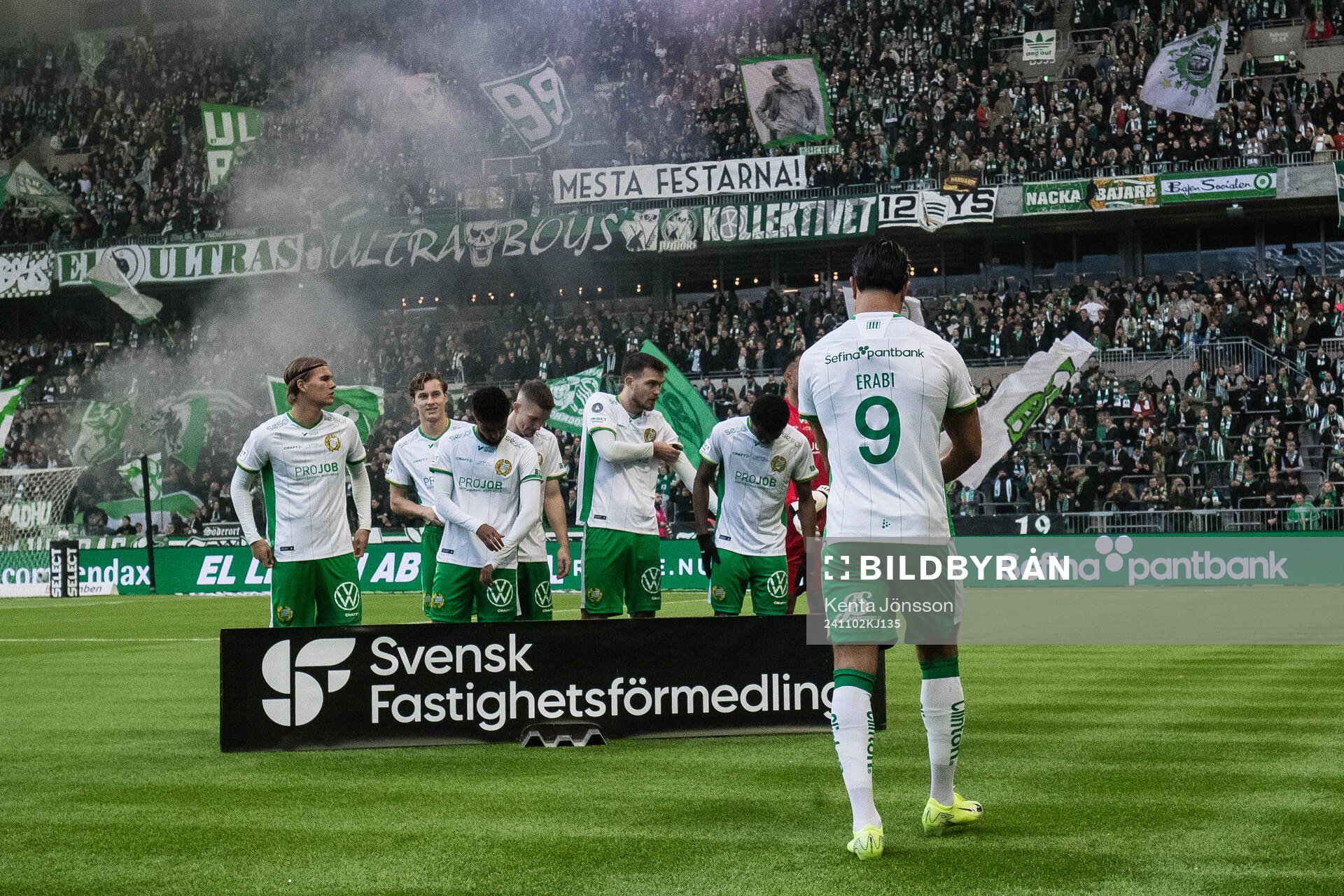 Hammarbys spelare samlas för en gruppbild av startelvan