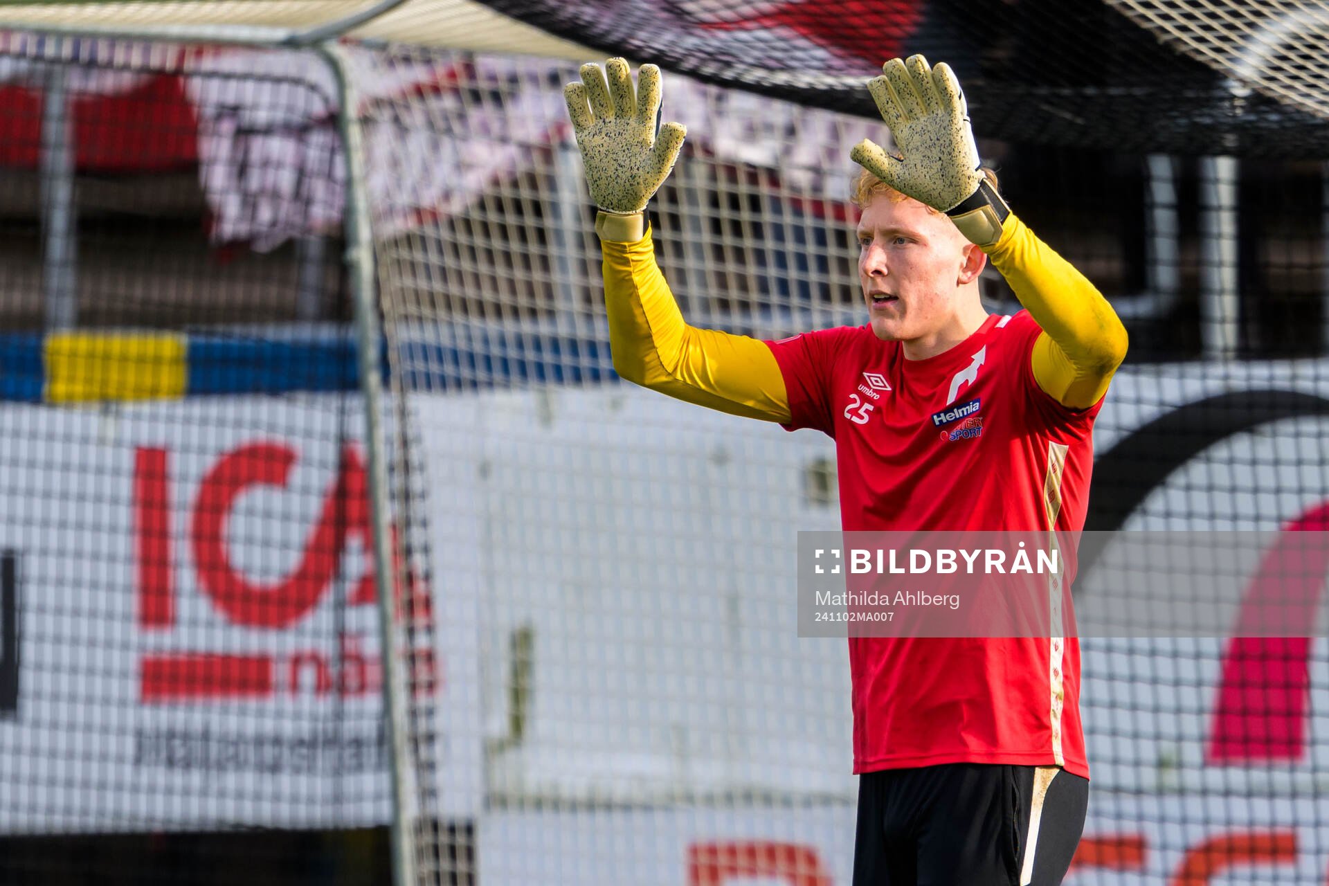 Degerfors målvakt Rasmus Forsell