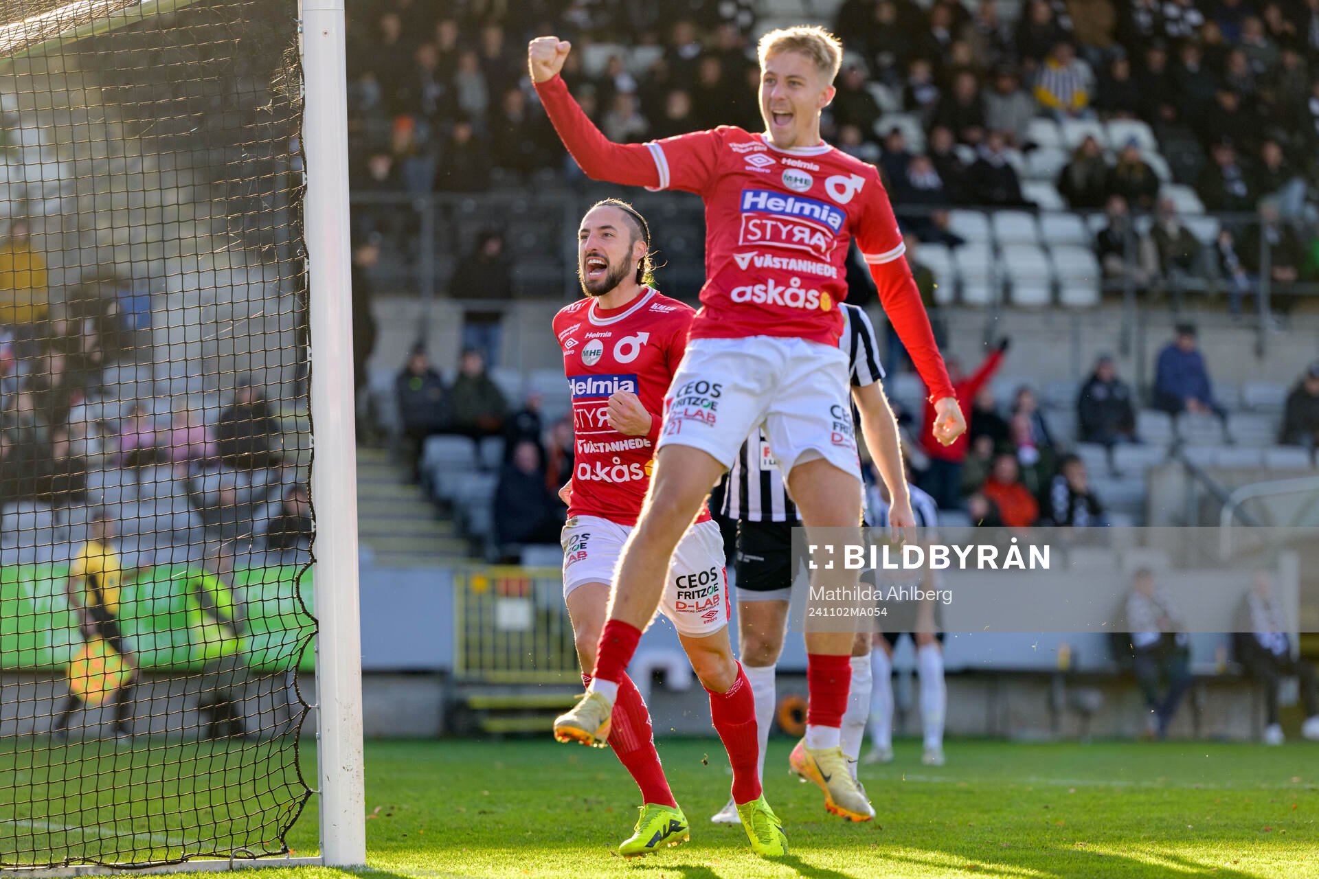 Degerfors Dijan Vukojevic och Elias Pihlström  jublar
