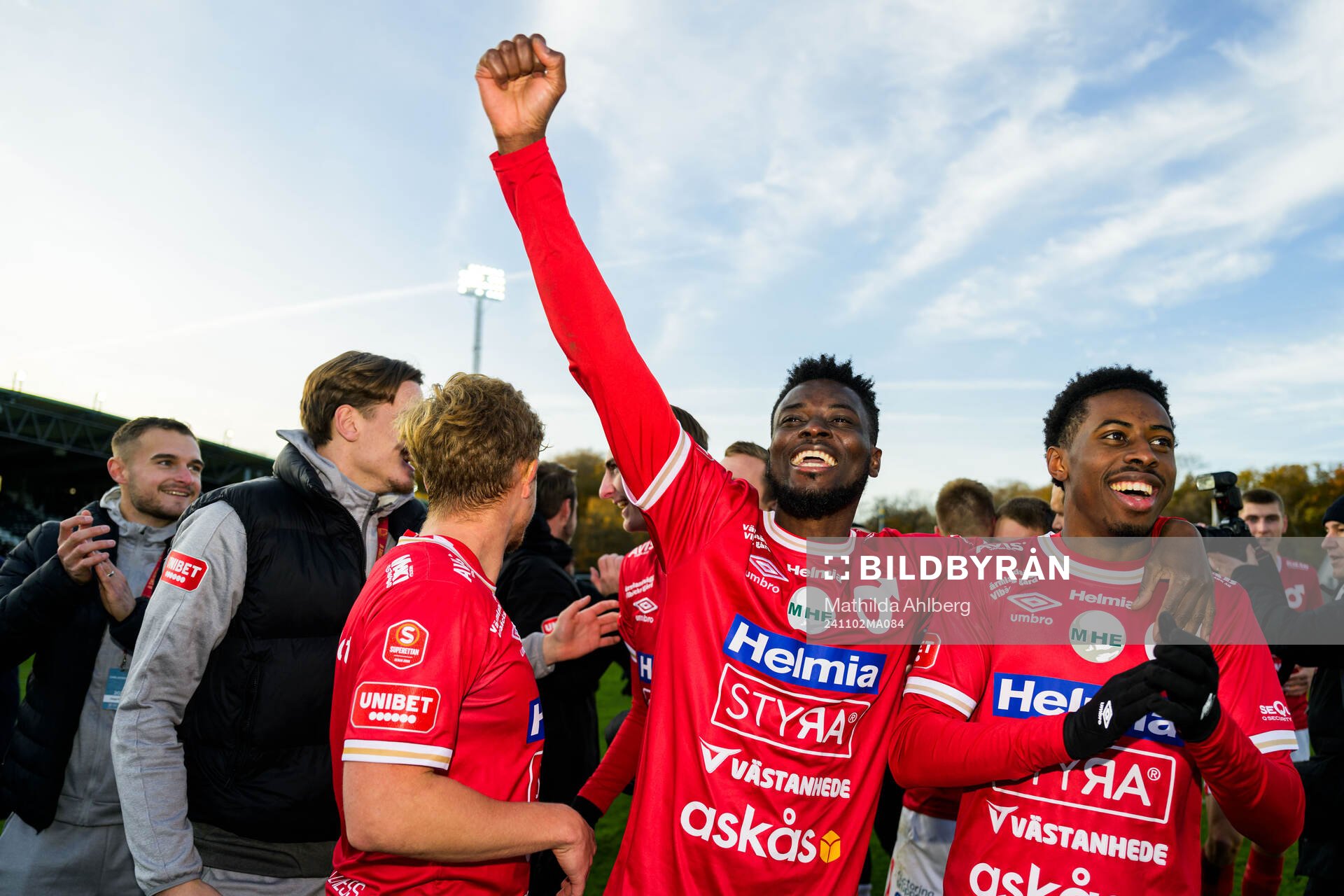 Degerfors Mamadouba Diaby och Nahom Girmai Netabay jublar