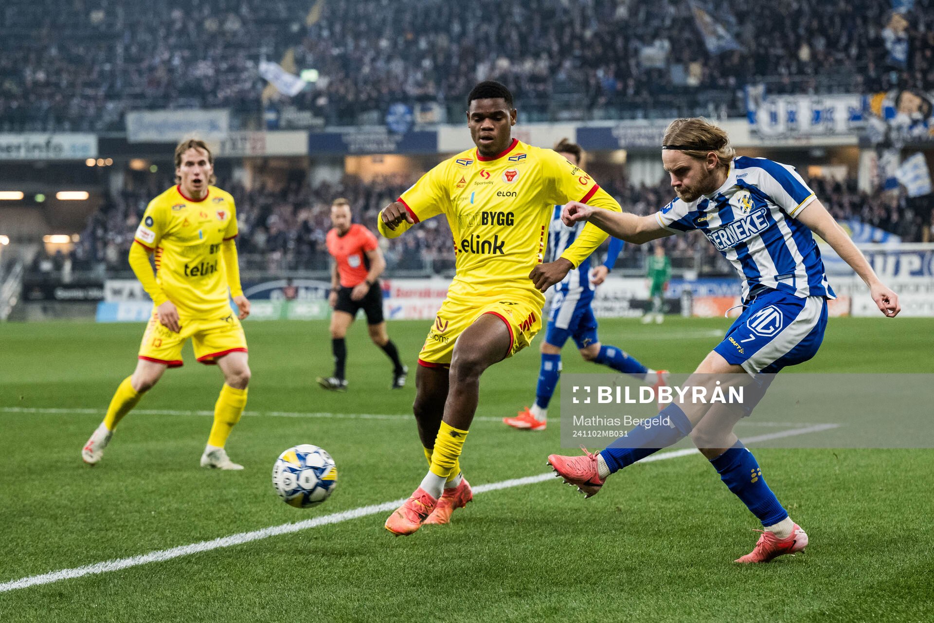 Kalmars Vince Osuji och IFK Göteborgs Oscar Pettersson