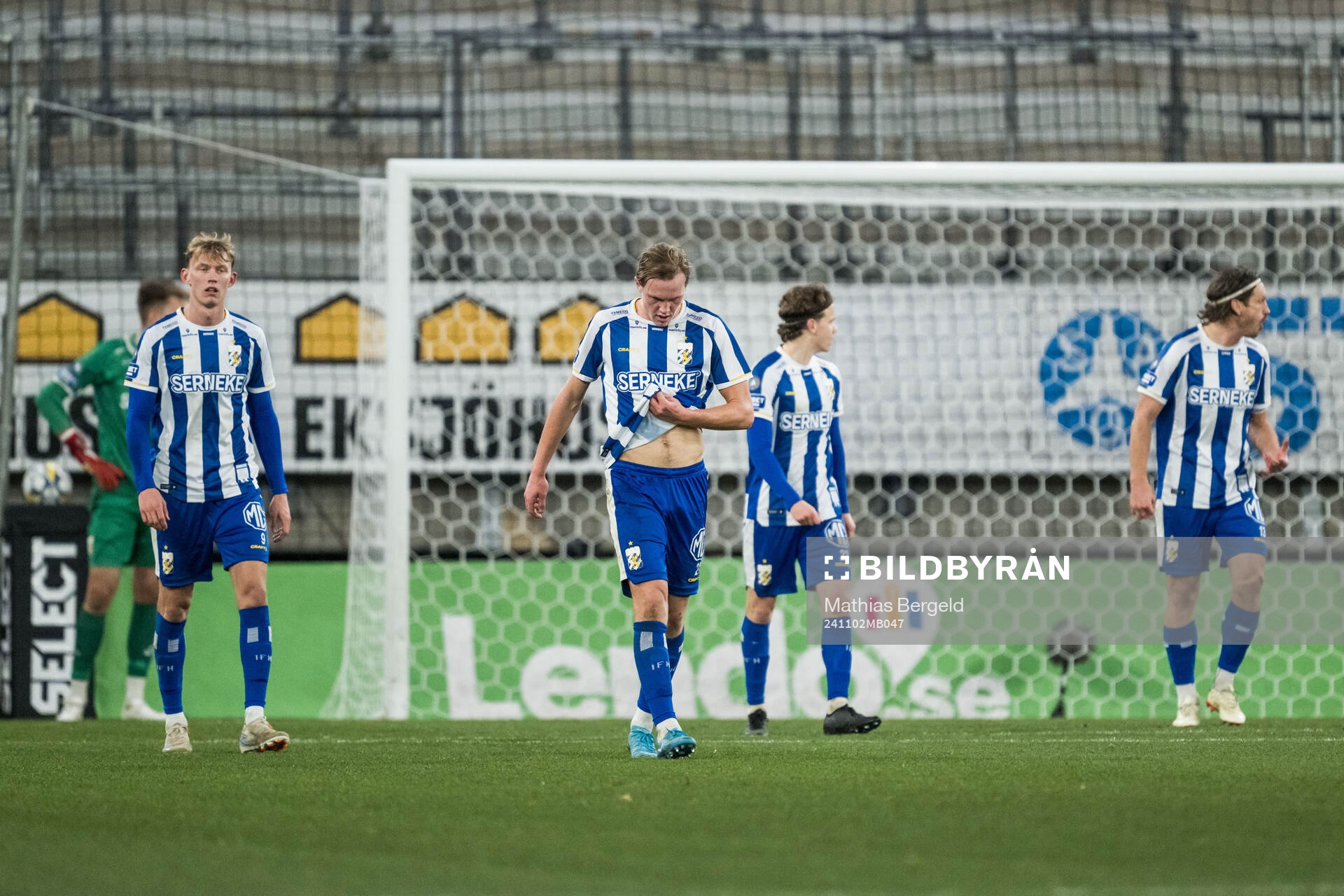 IFK Göteborgs Adam Carlén deppar