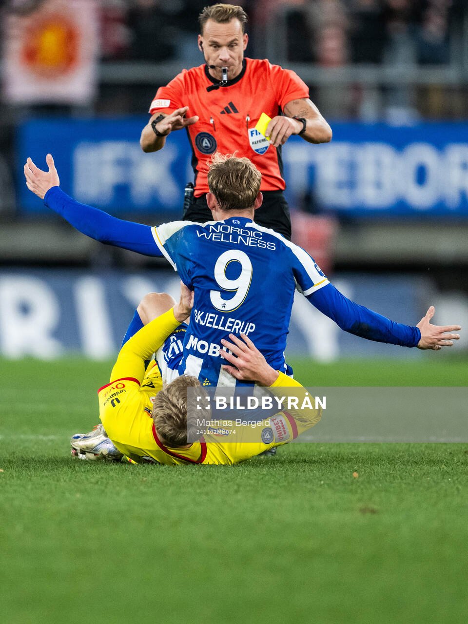 Kalmars Lars Saetra och IFK Göteborgs Laurs Skjellerup
