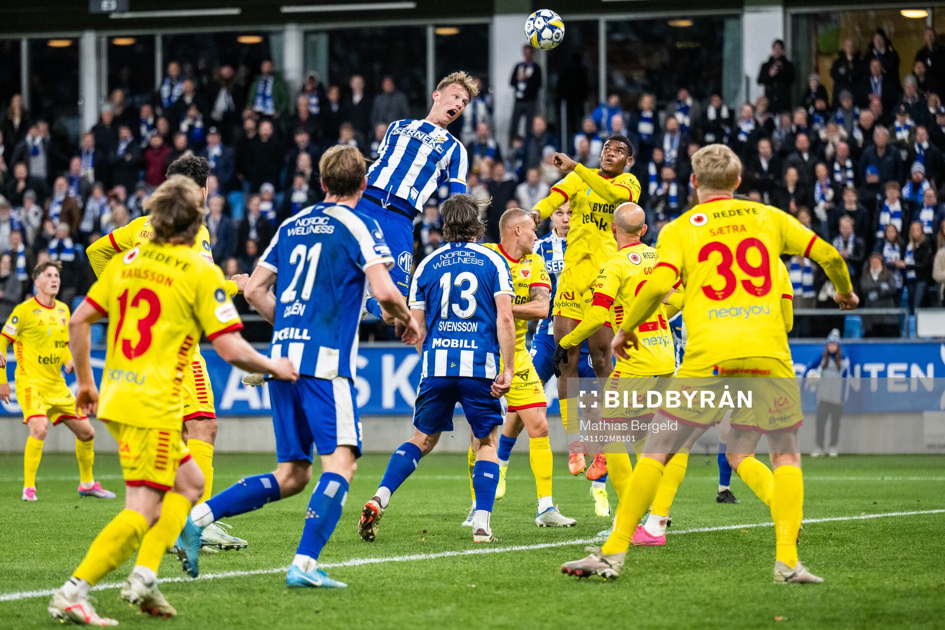 IFK Göteborgs Laurs Skjellerup och Kalmars Vince Osuji