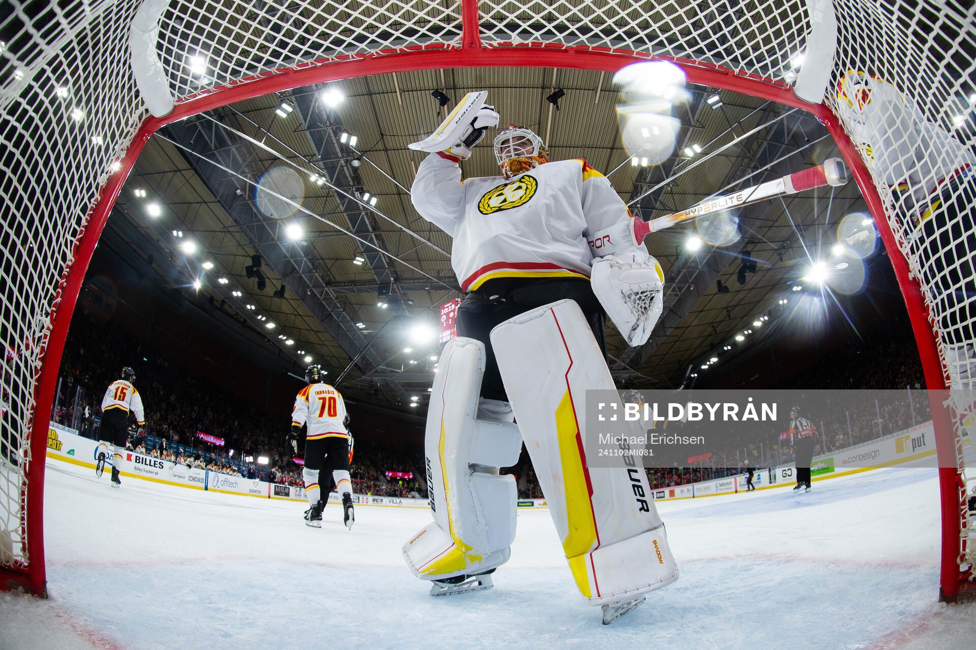 Brynäs målvakt Erik Källgren deppar