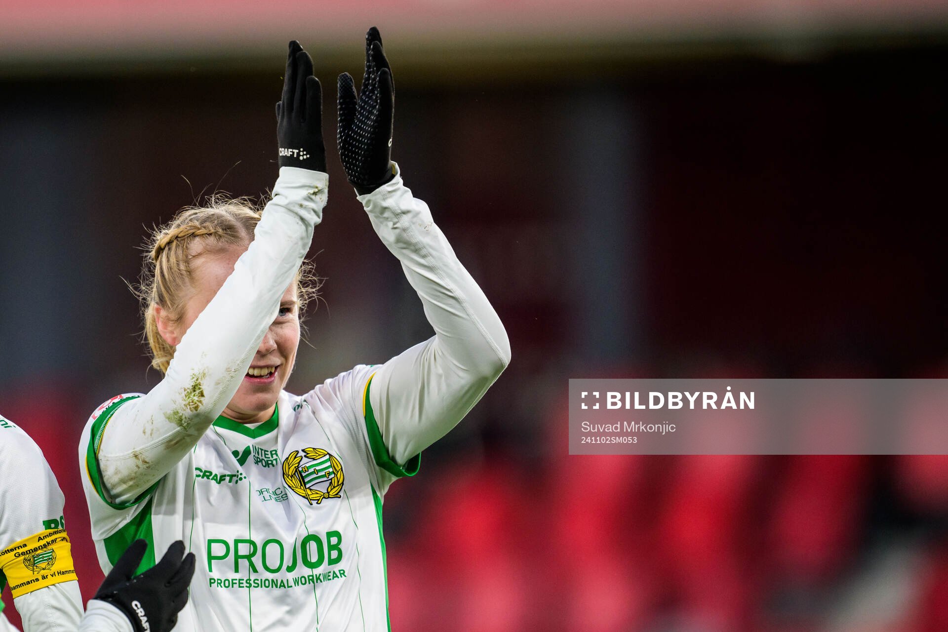Hammarbys Julie Blakstad jublar under fotbollsmatchen i Damallsvenskan mellan Växjö DFF och Hammarby den 2 november 2024 i Växjö. 