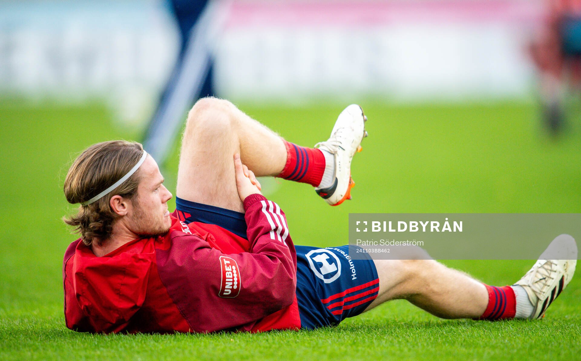 Östers IFs Daniel Ljung värmer upp inför fotbollsmatchen i Superettan mellan Öster och Skövde AIK den 3 november 2024 i Växjö. 