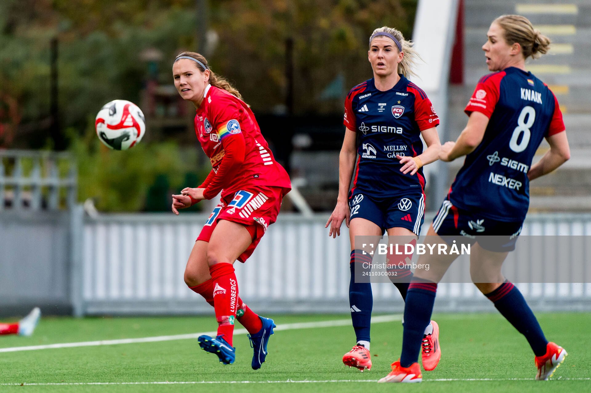 Linköpings Emma Lennartsson och Rosengårds Olivia Schough