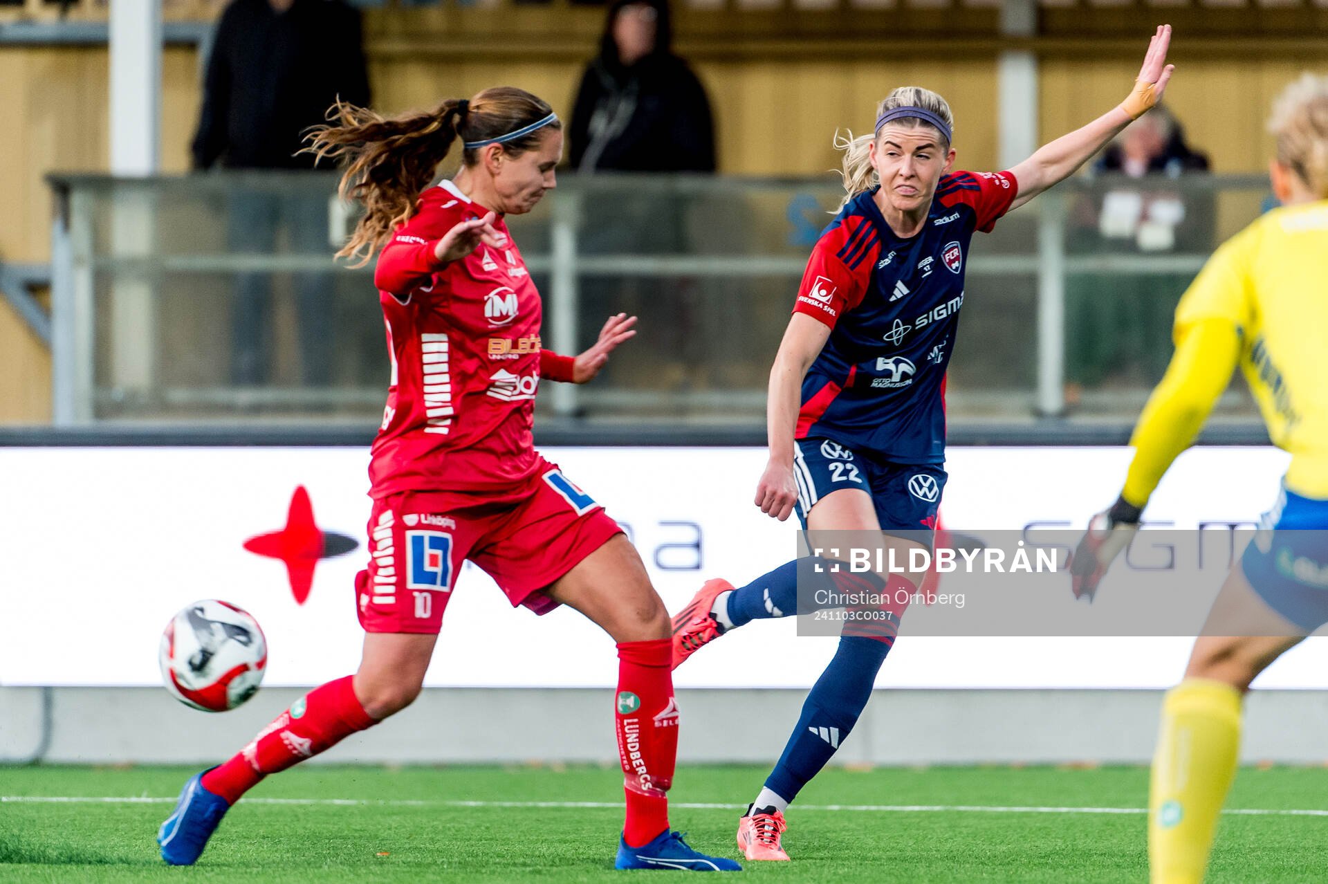 Rosengårds Olivia Schough mot Linköpings Emma Lennartsson