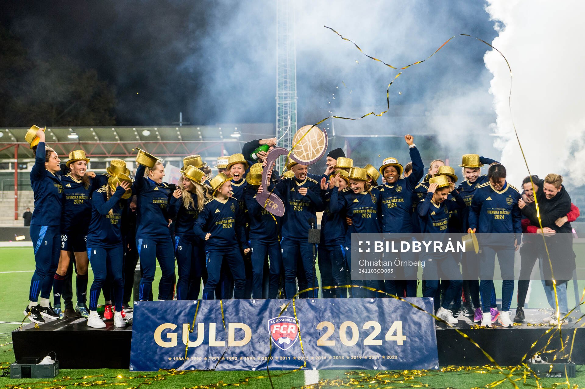 Rosengårds spelare jublar