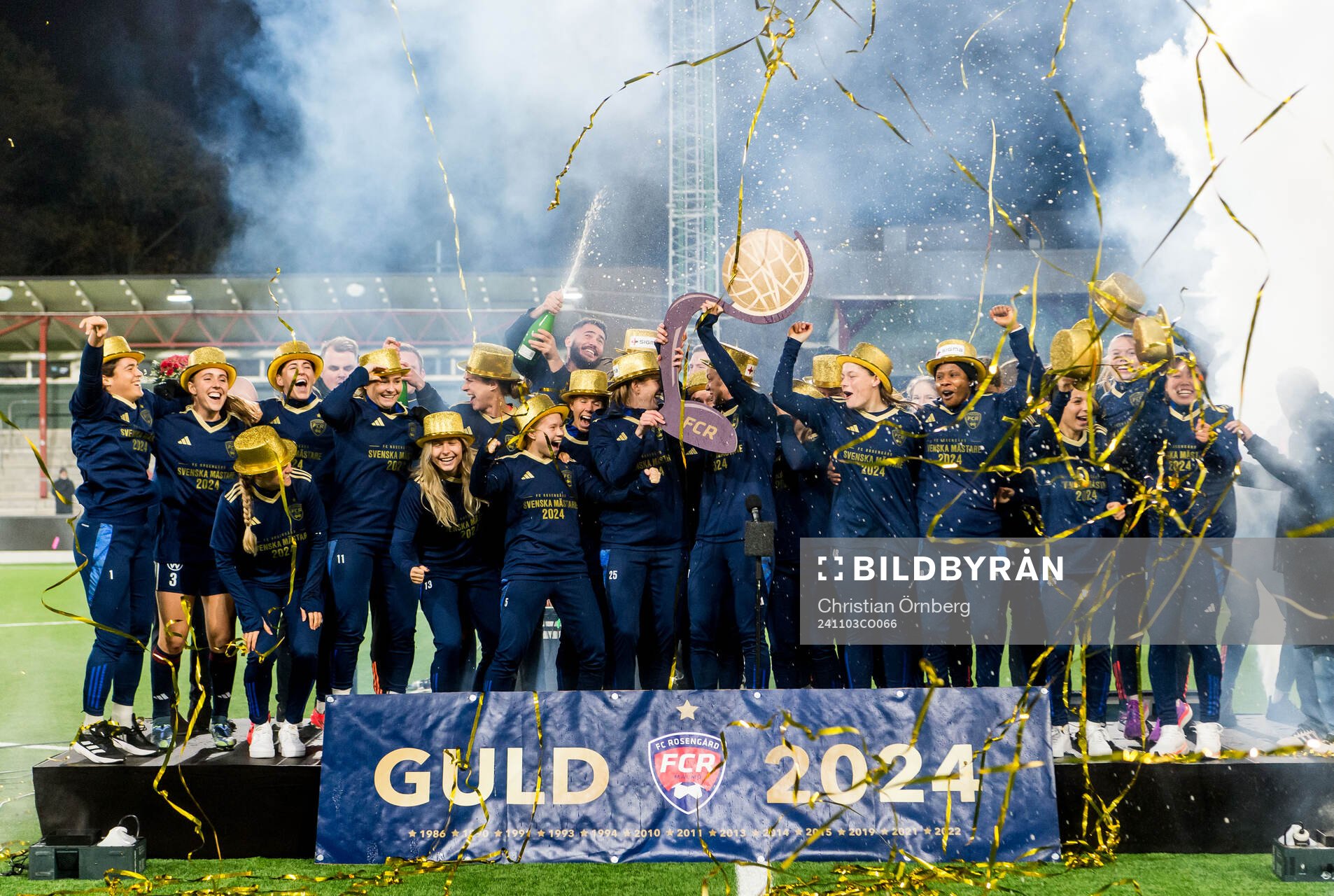 Rosengårds spelare jublar