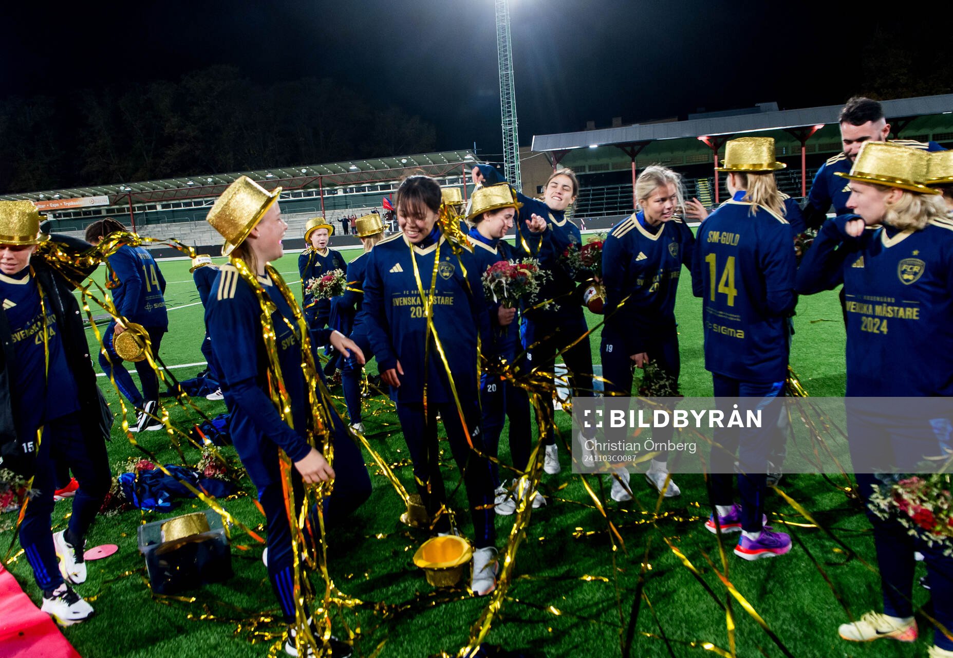 Rosengårds spelare jublar