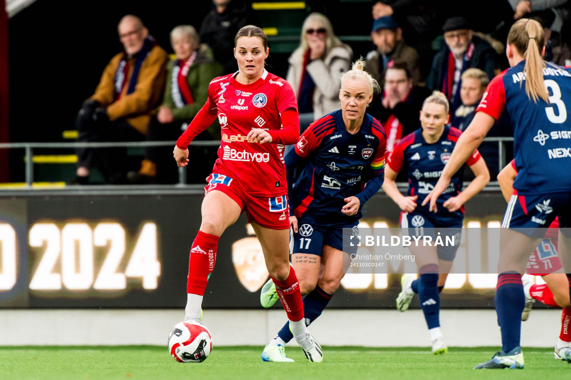 Linköpings Eshly Bakker och Rosengårds Caroline Seger