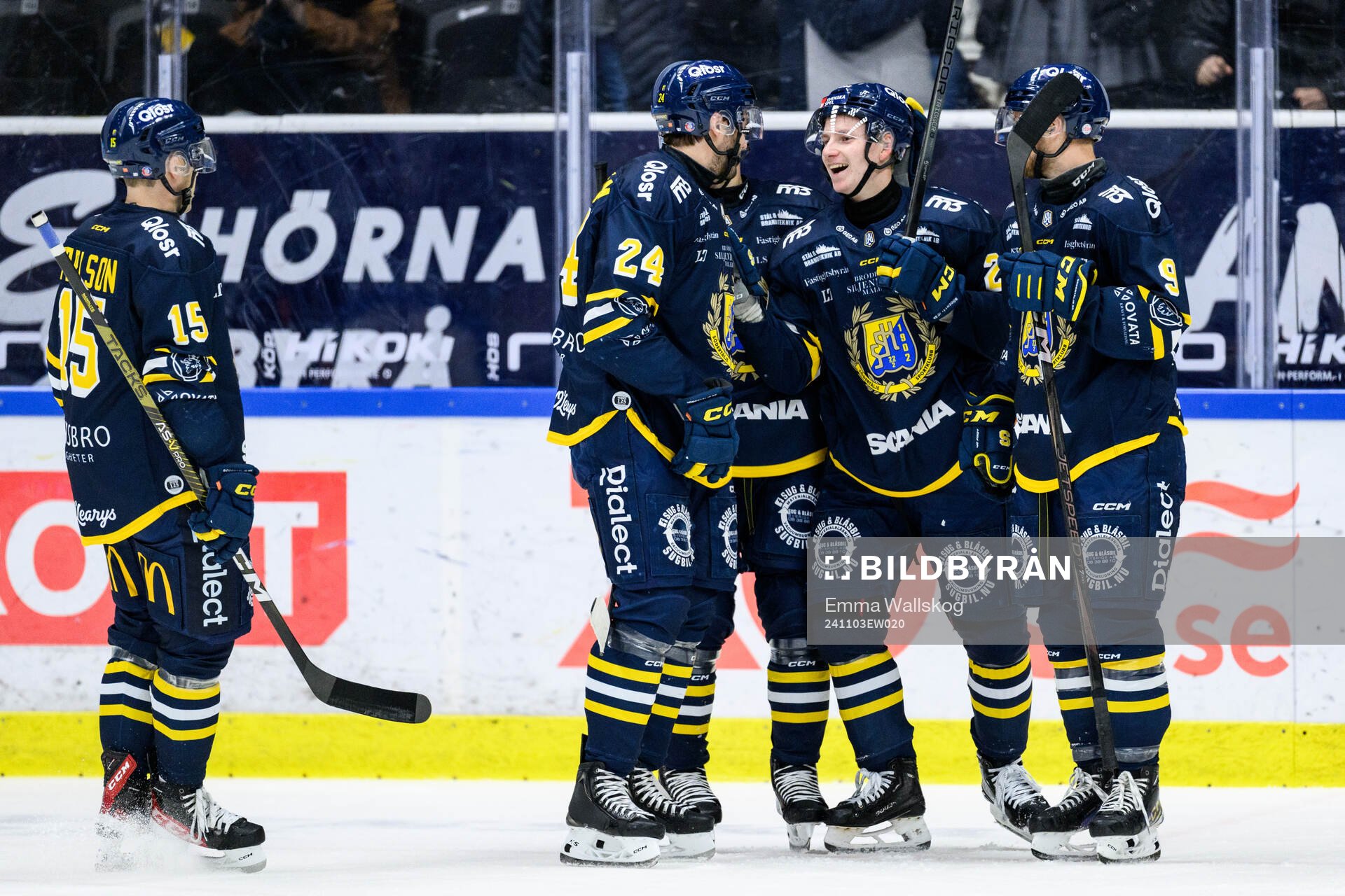 Södertäljes Egor Polin jublar