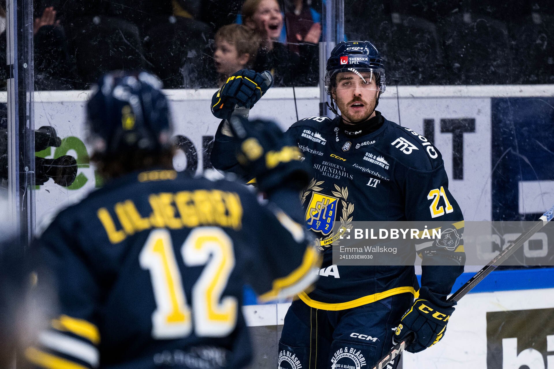 Södertäljes Nolan Stevens jublar