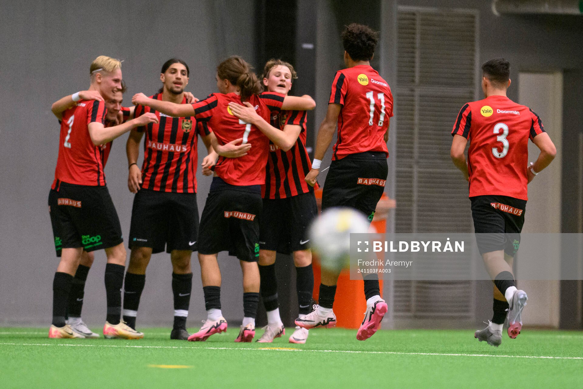 Brommapojkarnas spelare jublar