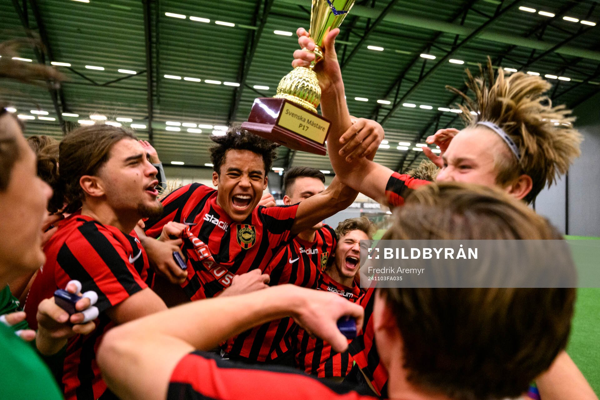 Brommapojkarnas spelare jublar