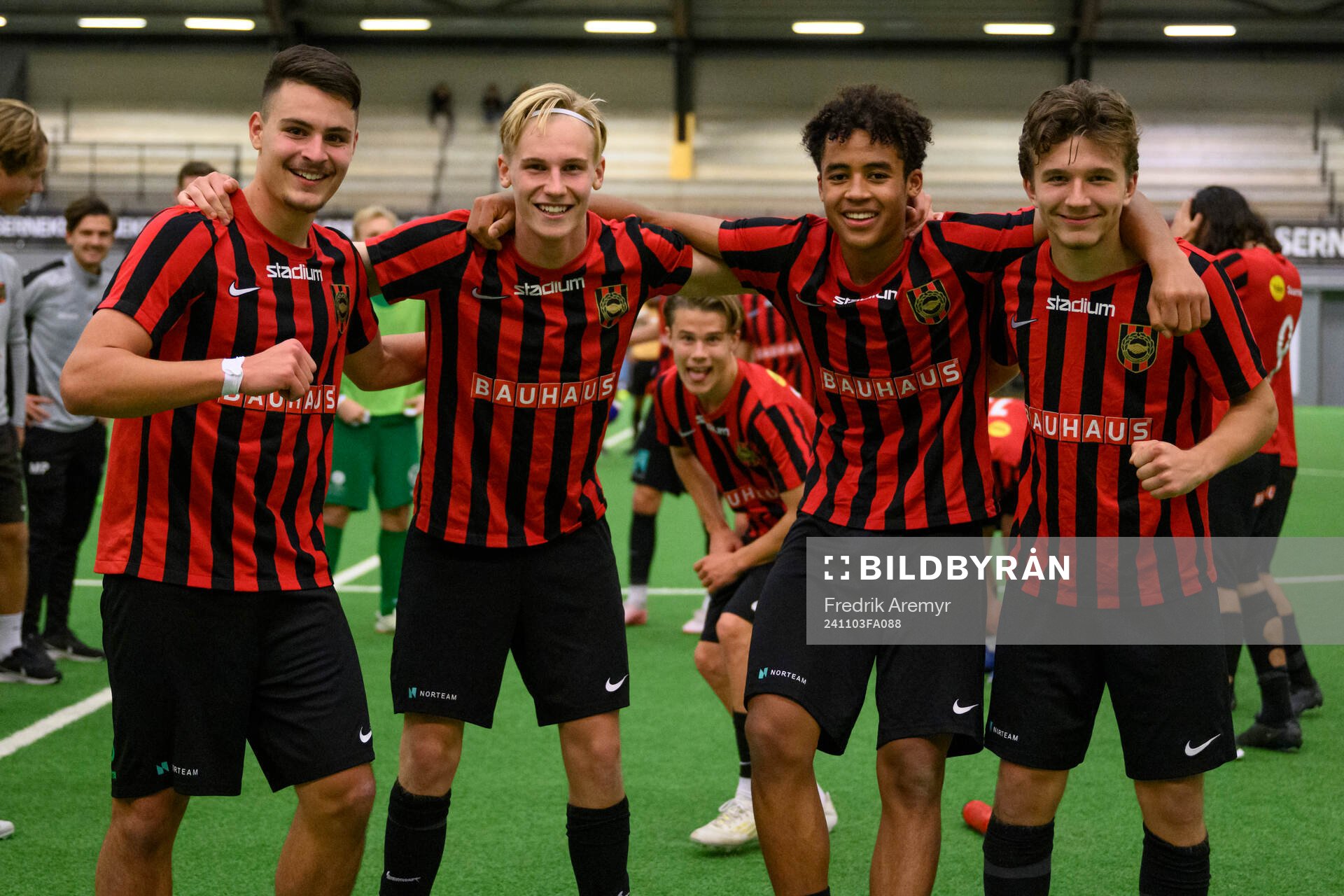 Brommapojkarnas spelare jublar
