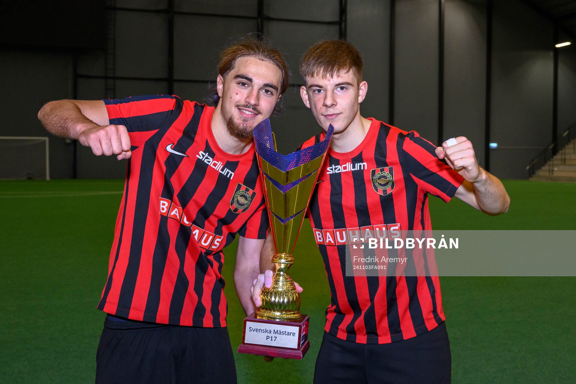 Brommapojkarnas spelare jublar