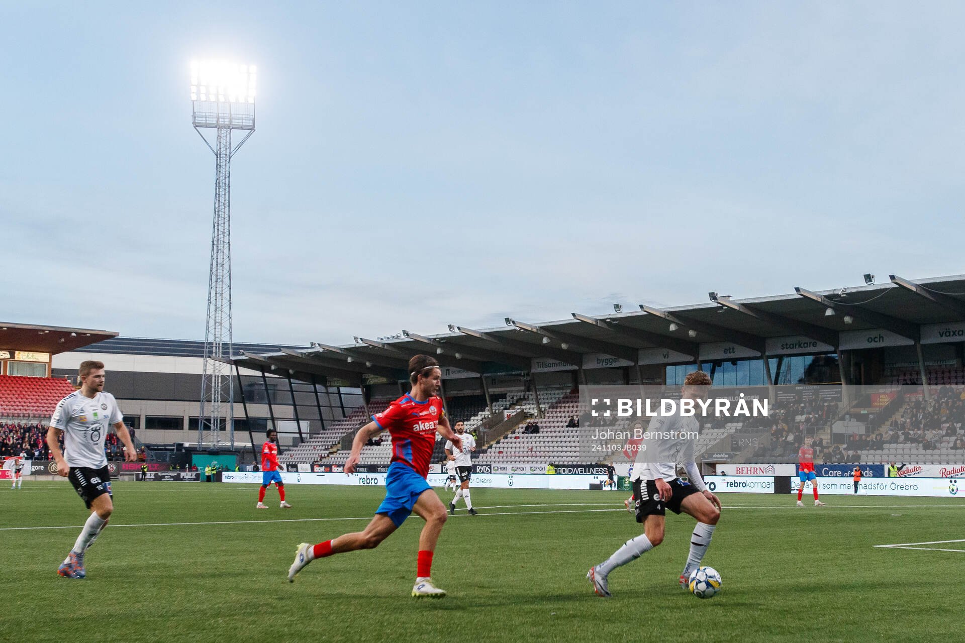 Helsingborgs Wilhelm Loeper och Örebros Erik McCue
