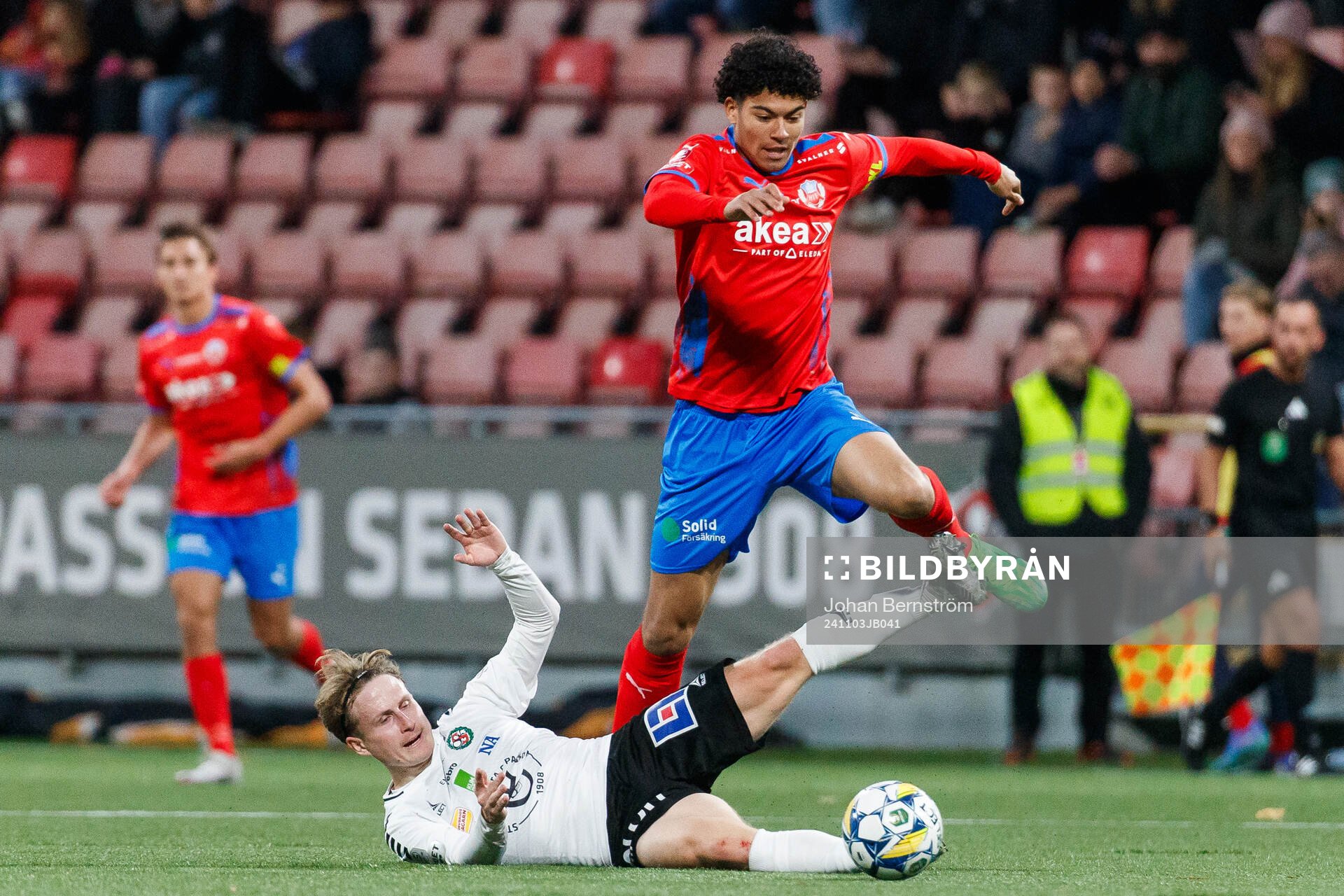 Örebros Victor Backman och Helsingborgs Milan Silva