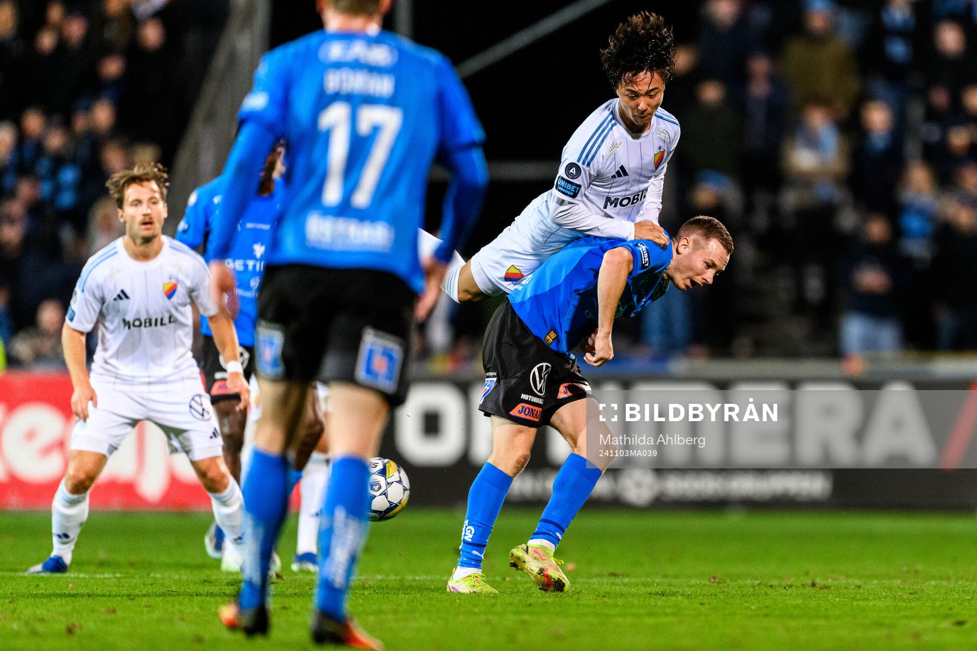 Djurgårdens Keita Kosugi och Halmstads Yannick Agnero