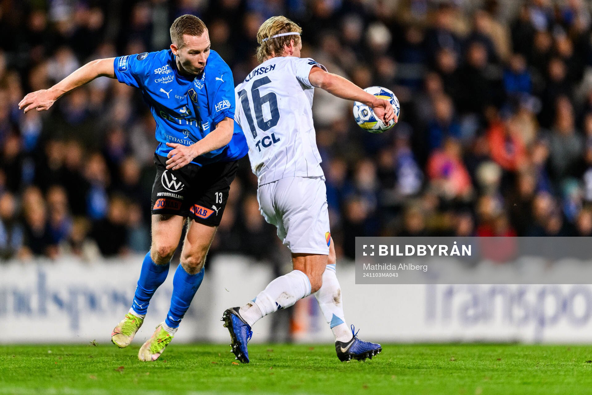 Halmstads Gisli Eyjolfsson och Djurgårdens Tobias Gulliksen