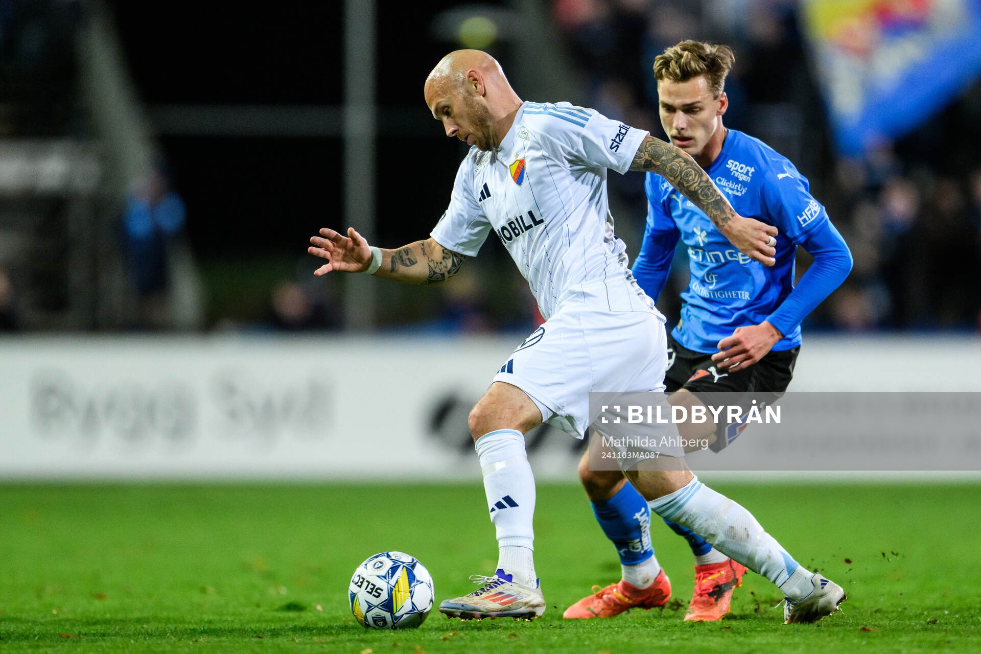Djurgårdens Magnus Eriksson och Halmstads Villiam Granath