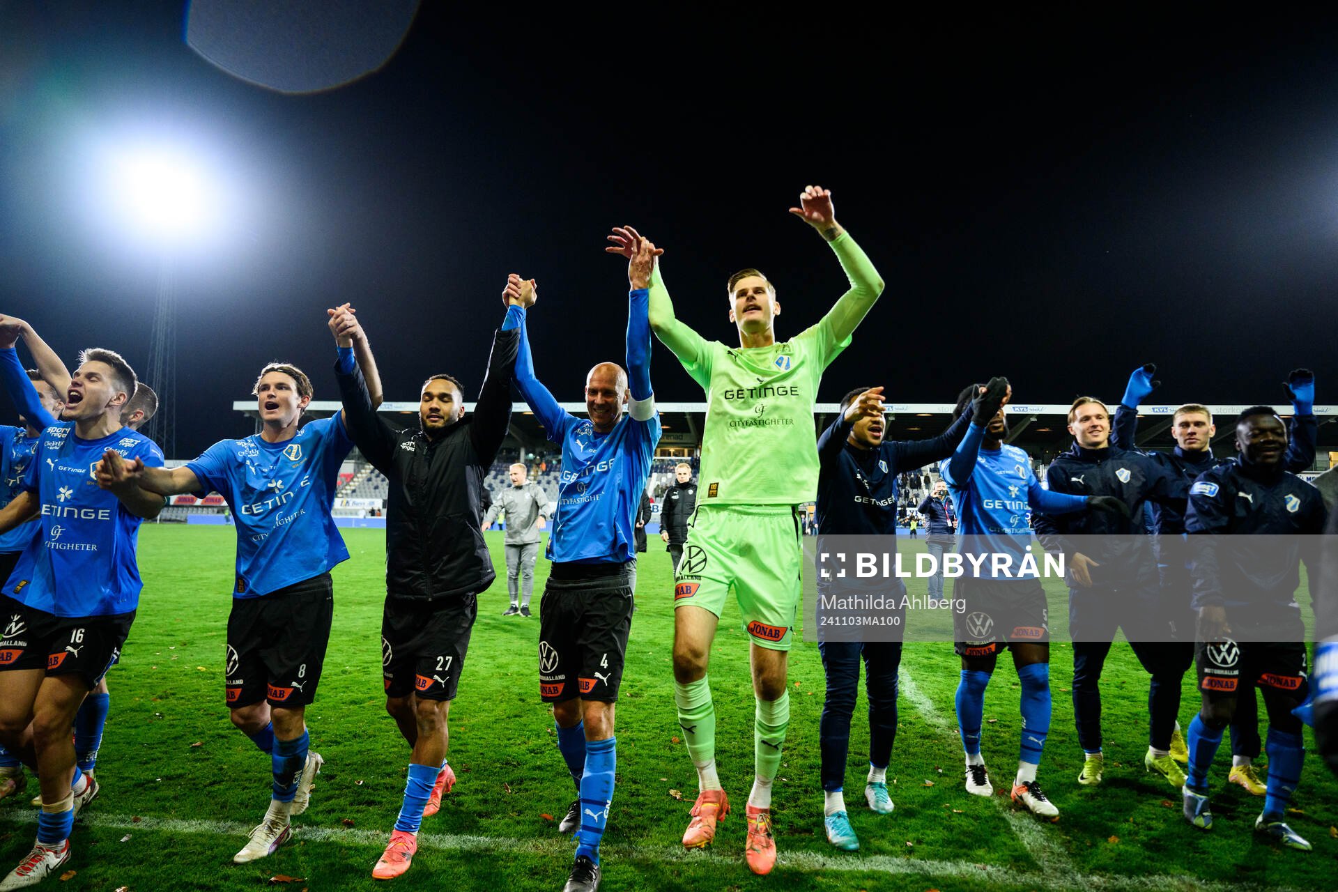 Halmstads spelare jublar