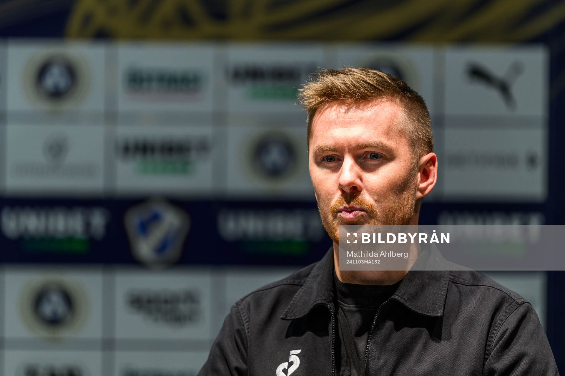 Halmstads huvudtränare Johan Lindholm vid presskonferens