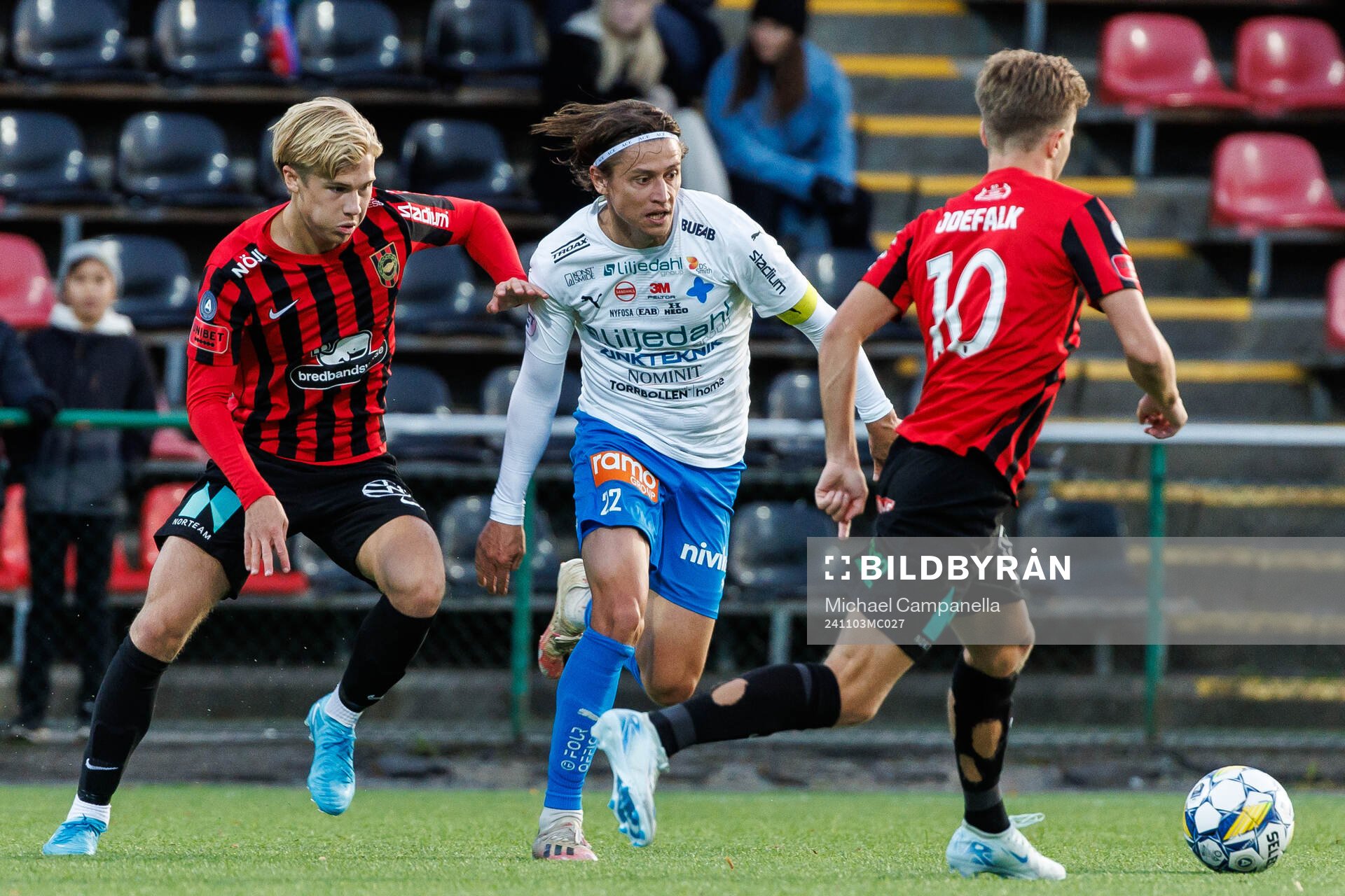 Brommapojkarnas Theo Bergvall och Värnamos Simon Thern
