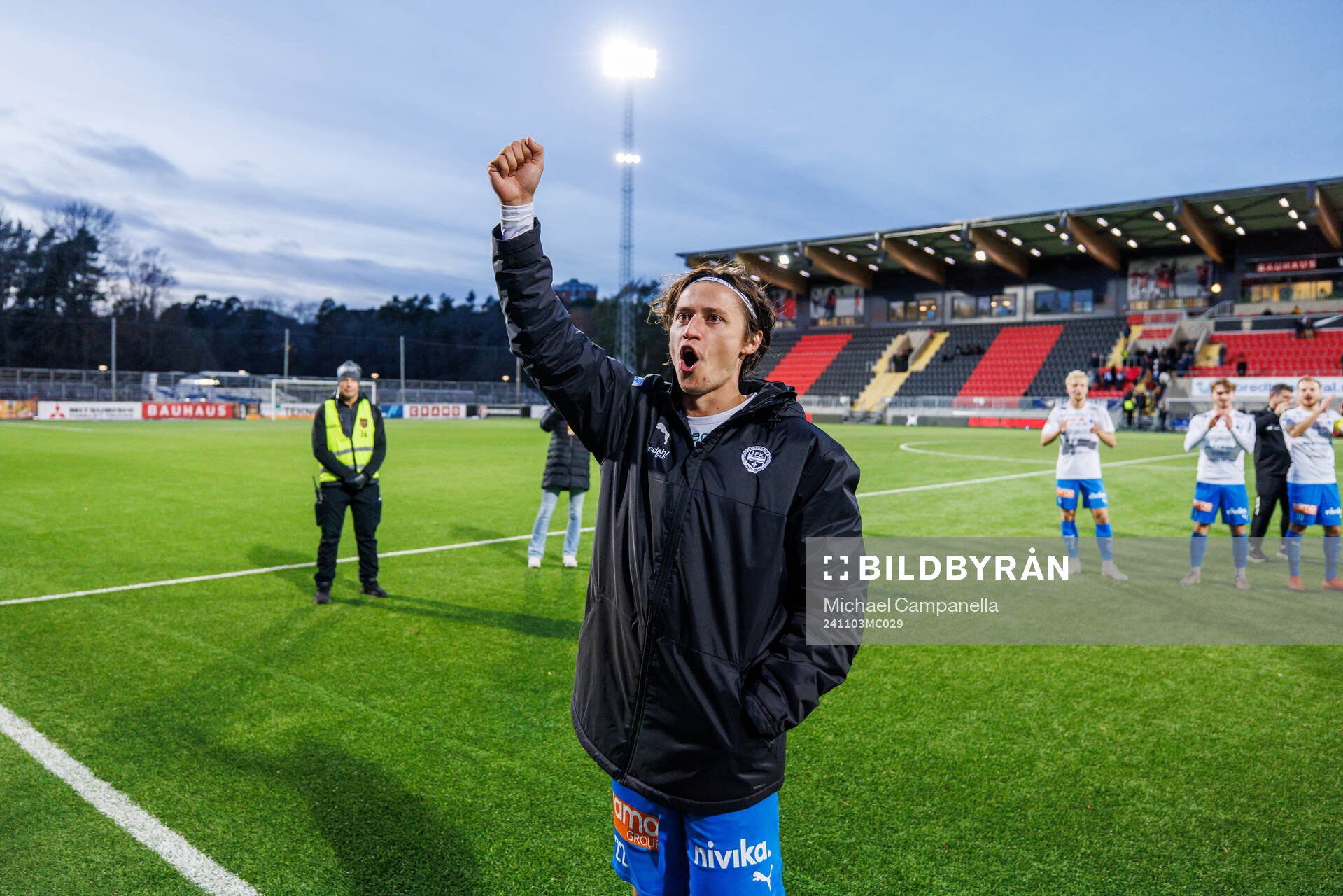 Värnamos Simon Thern jublar