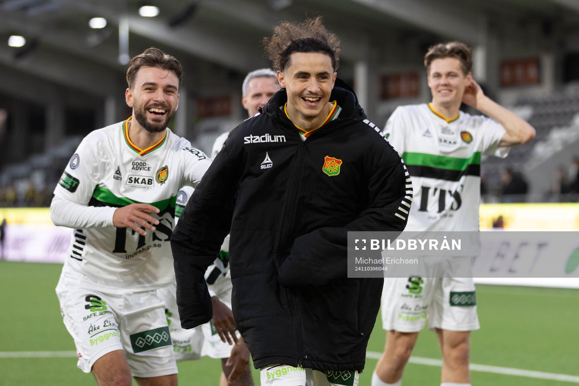 GAIS Amin Boudri jublar med lagkamrater