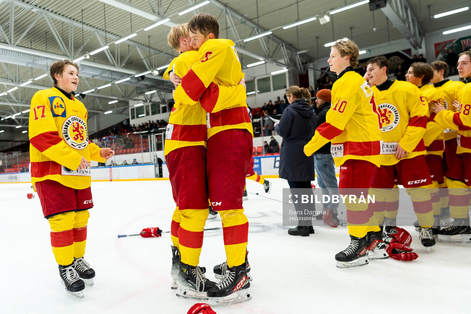 Smålands Alexander Thunblom och Josef Krantz jublar