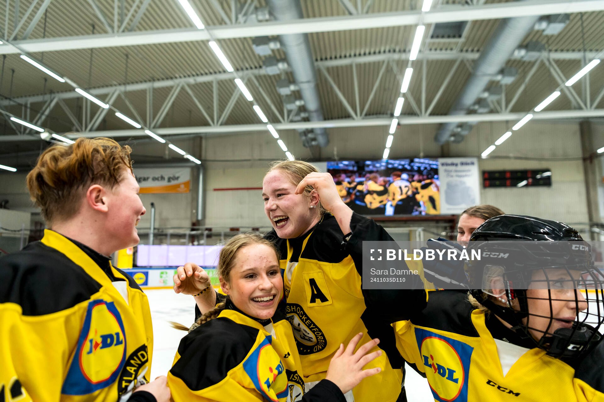 Västergötlands Moa Stridh jublar