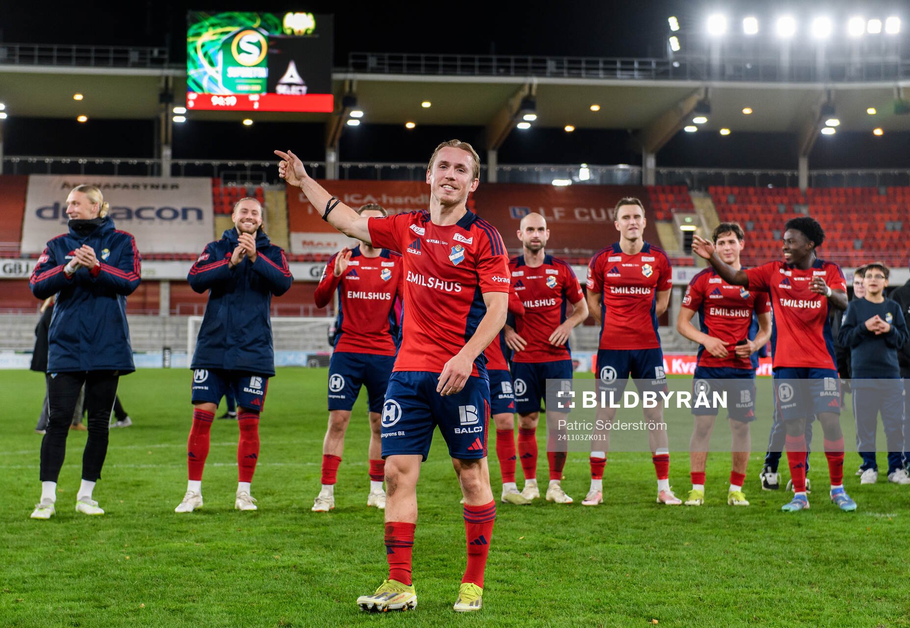Östers David Seger jublar